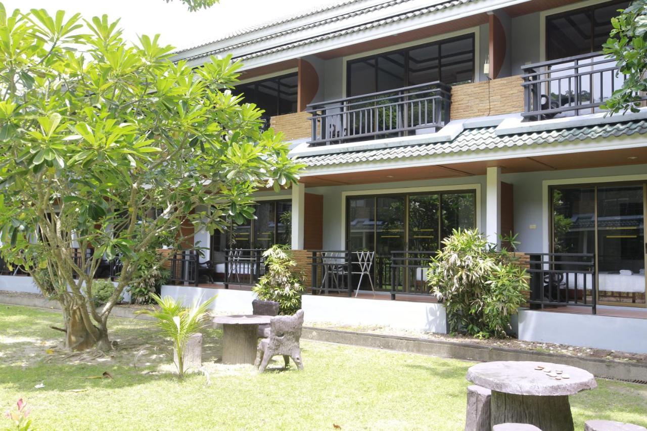 Phi Phi Andaman Beach Resort Экстерьер фото