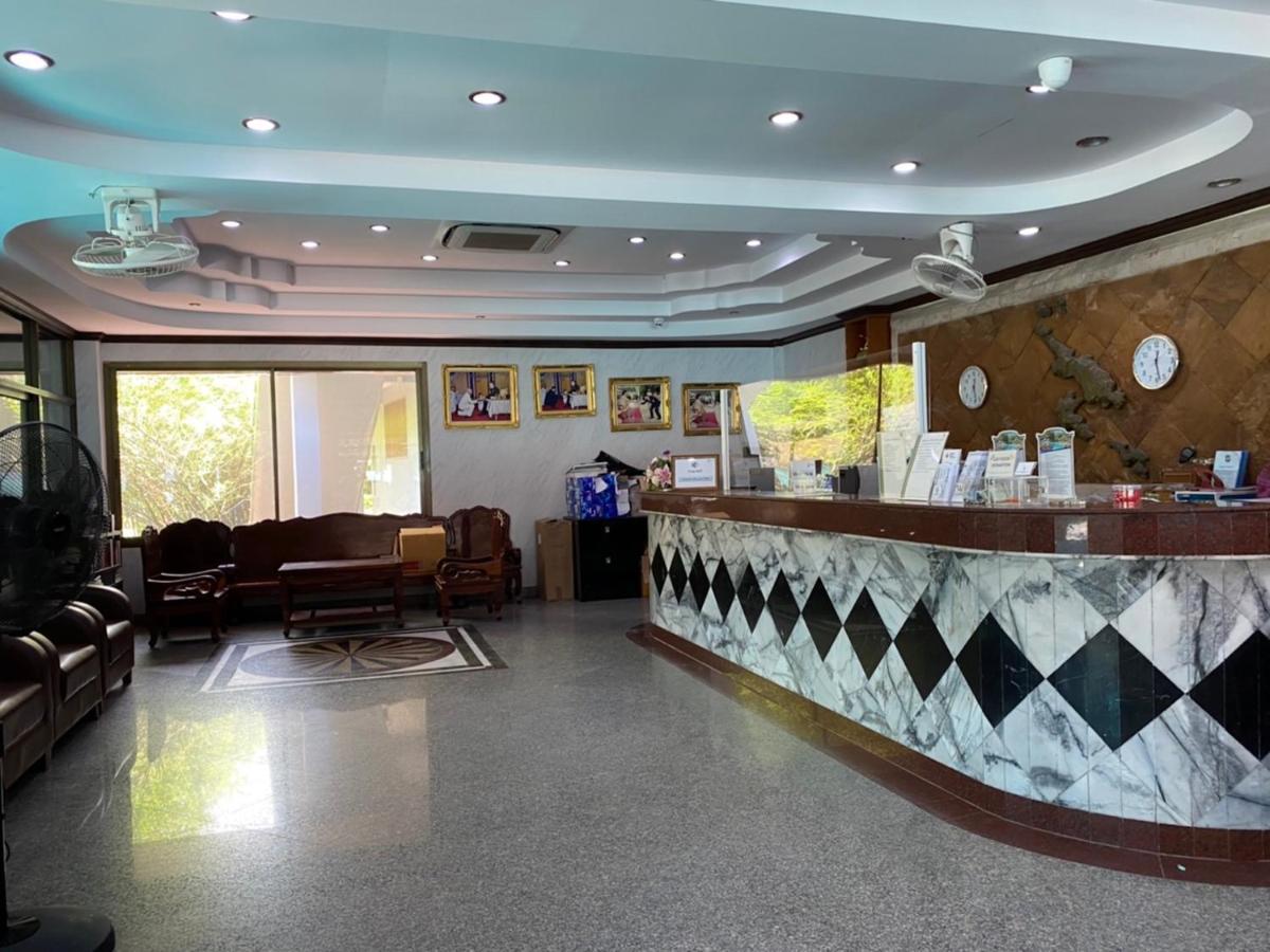 Phi Phi Andaman Beach Resort Экстерьер фото