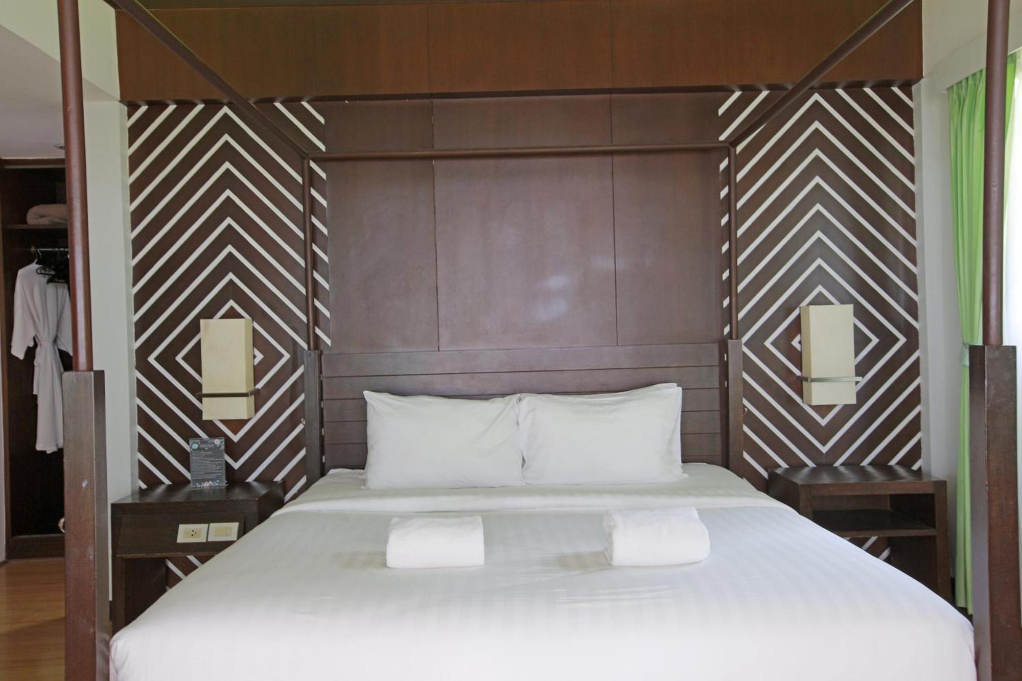 Phi Phi Andaman Beach Resort Экстерьер фото
