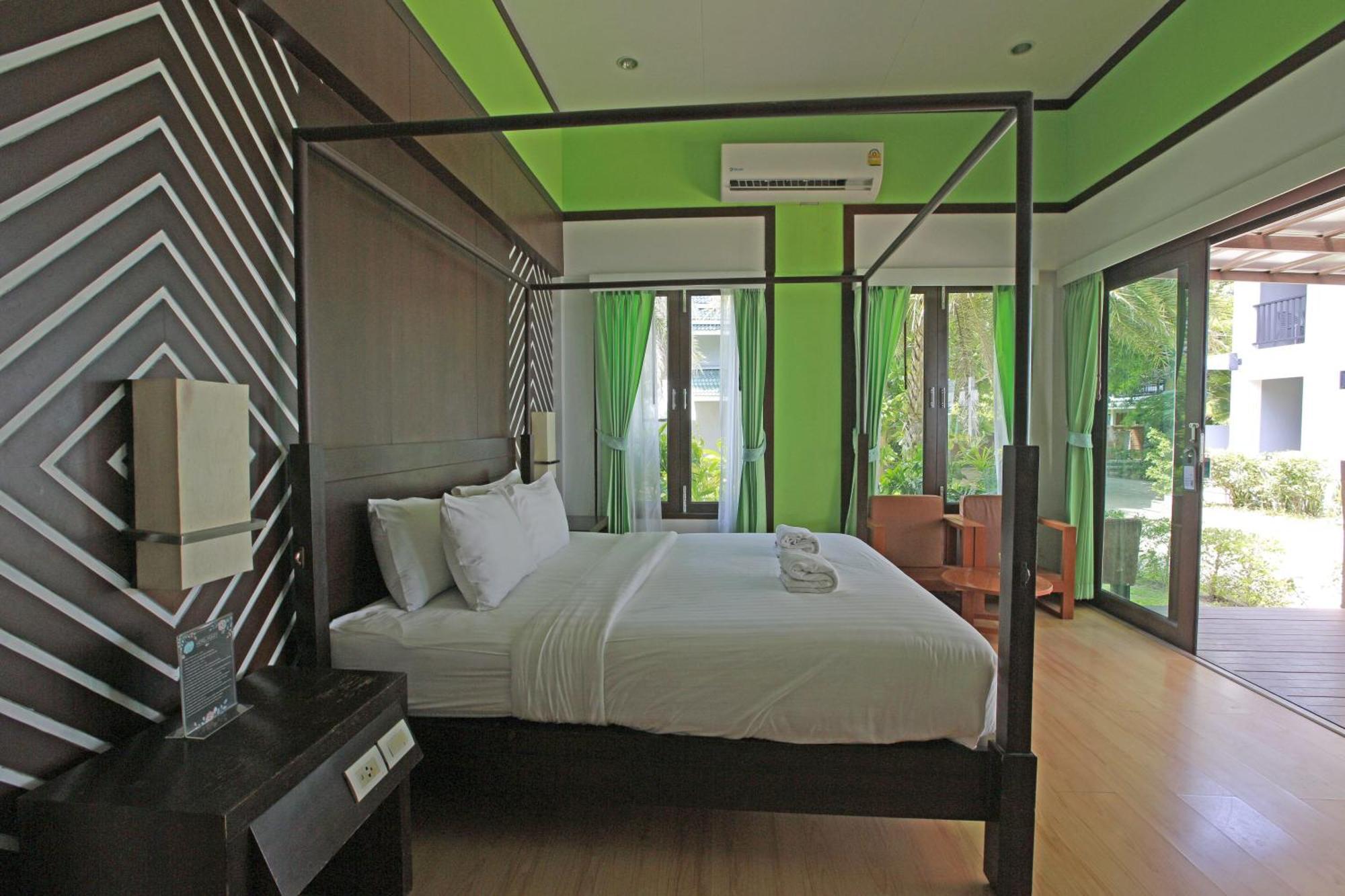 Phi Phi Andaman Beach Resort Номер фото