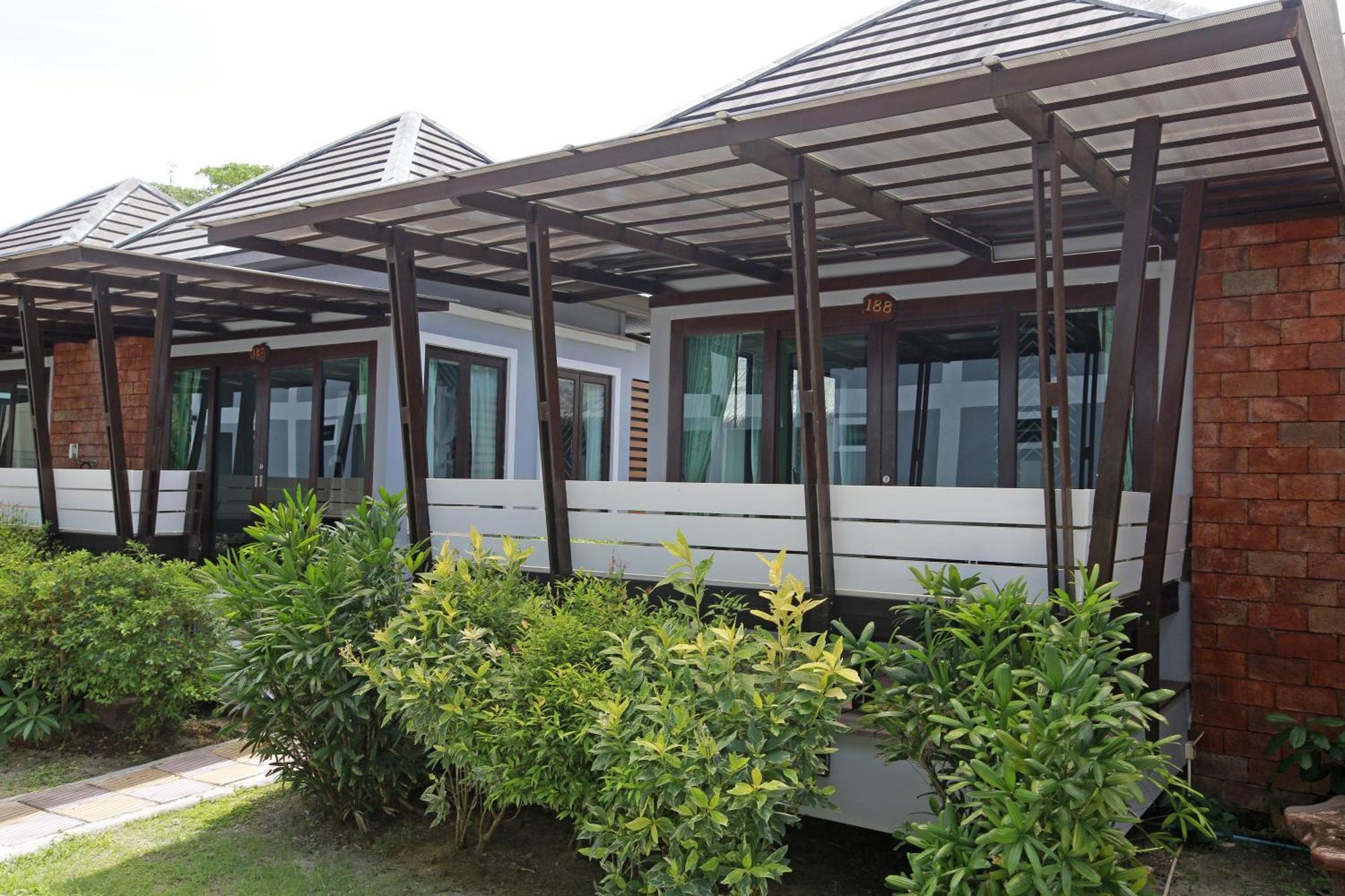 Phi Phi Andaman Beach Resort Номер фото